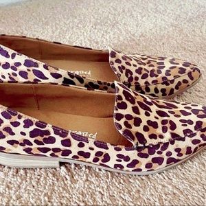 Dr scholls comfort loafers in leopard print. Worn once.